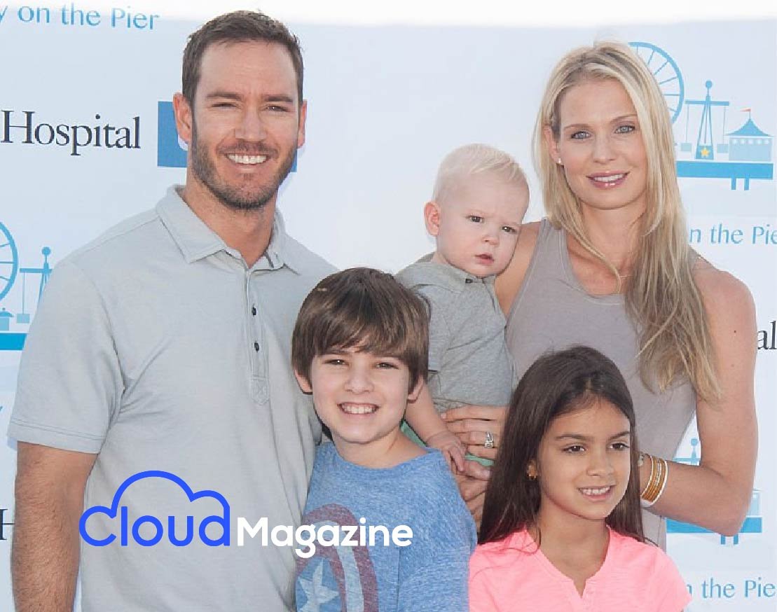 Ava Lorenn Gosselaar