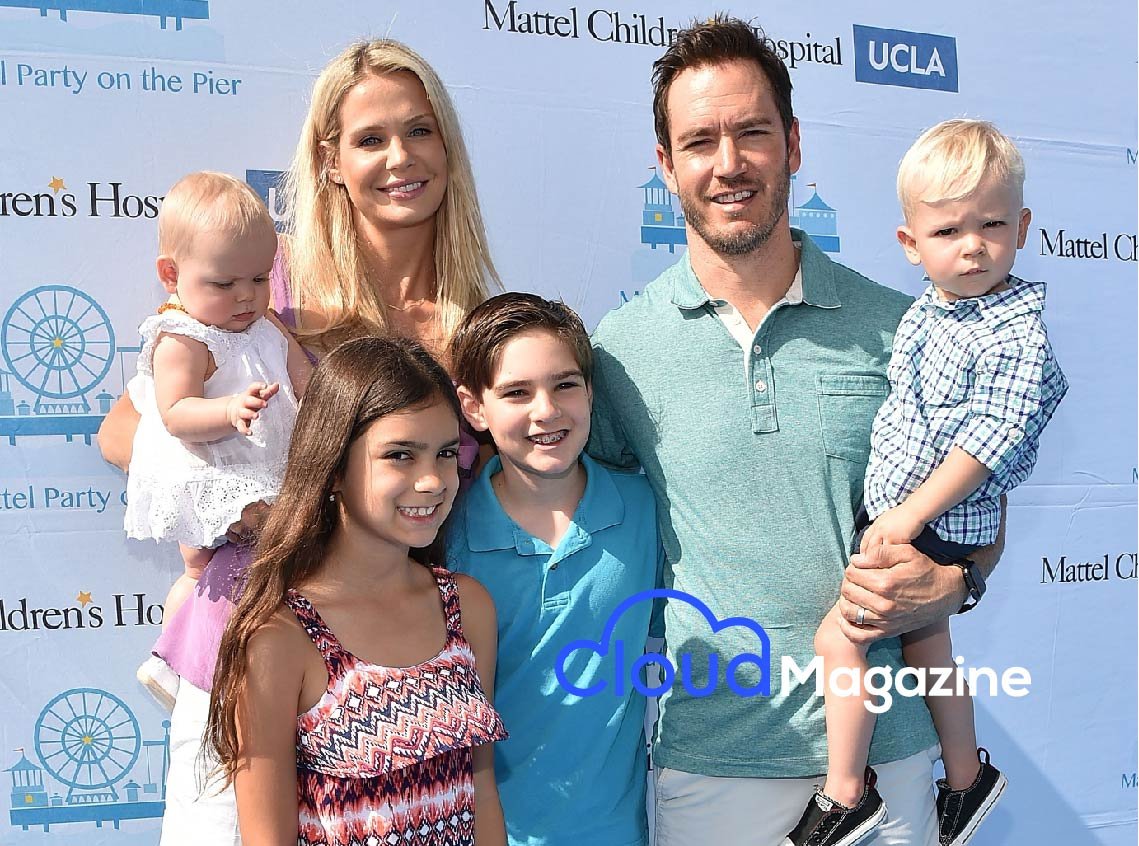 Michael Charles Gosselaar